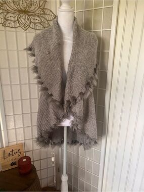 EST. 1946 Cozy Faux-Fur Trim Cape Vest Size Large